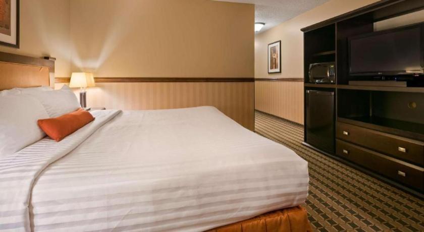 Best Western Diamond Inn Three Hills Exterior foto